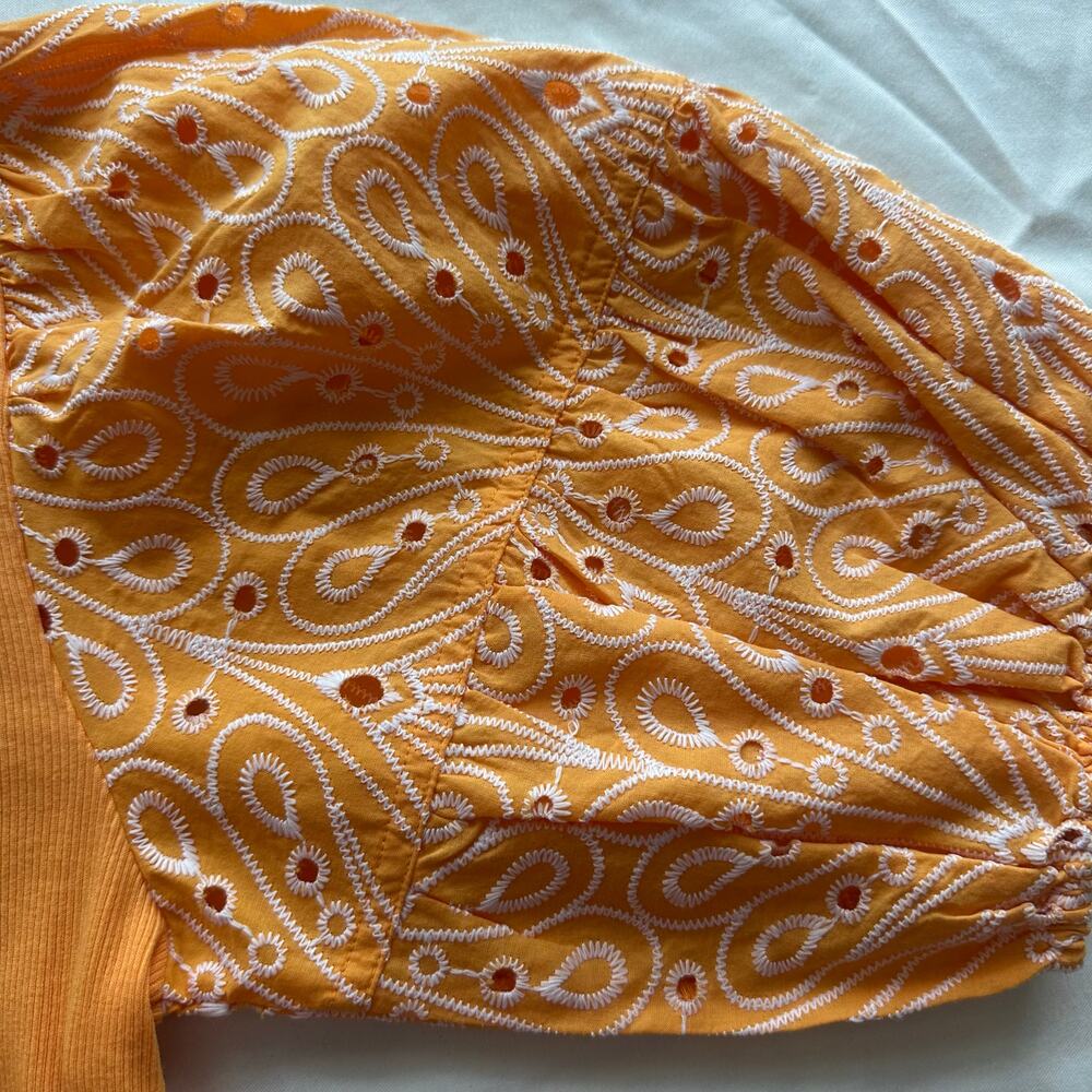 Ann Taylor LOFT Orange, Puffed Sleeves, Bandana Embroidery, Ribbed Top- M - Picture 4 of 9